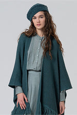 Cargar imagen en el visor de la galería, Poncho tricot pofe azul acero
