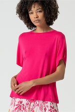 Cargar imagen en el visor de la galería, Camiseta elastica lica fucsia
