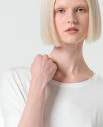 Cargar imagen en el visor de la galería, Camiseta elastica lica blanco
