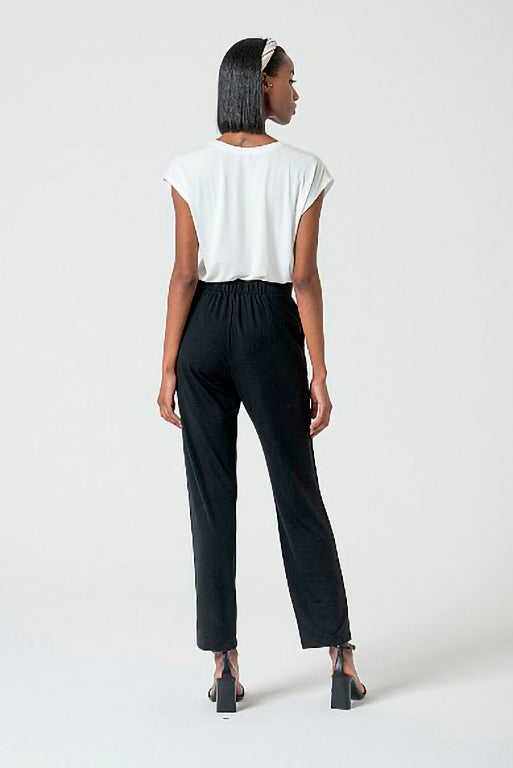 Pantalon pitillo lipo negro