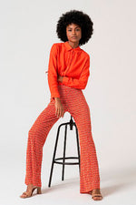 Cargar imagen en el visor de la galería, Pantalon flare taun rojo
