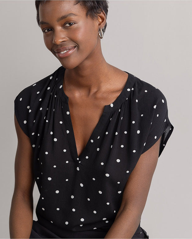 Blusa lunares mabu negro