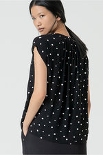 Cargar imagen en el visor de la galería, Blusa lunares mabu negro
