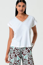 Cargar imagen en el visor de la galería, Camiseta tina blanco
