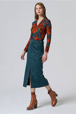 Cargar imagen en el visor de la galería, Falda midi lisu verde
