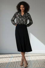 Cargar imagen en el visor de la galería, Falda midi lita negro
