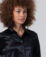 Cargar imagen en el visor de la galería, Camisa satinada Liki negro
